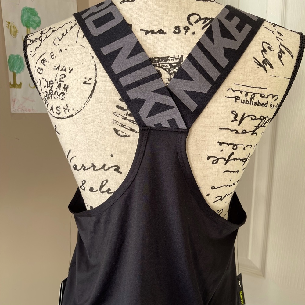 Women’s Nike training top